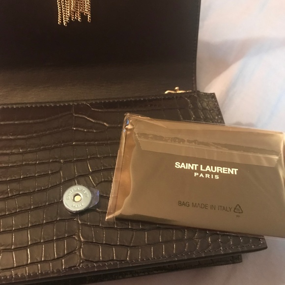 SOLD YSL Kate Wallet on Chain Croc-Embossed Navy - Picture 7 of 8